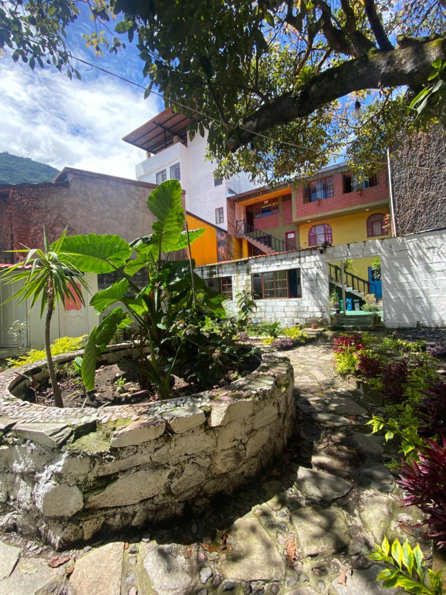 Garden House Hostal Baños Εξωτερικό φωτογραφία